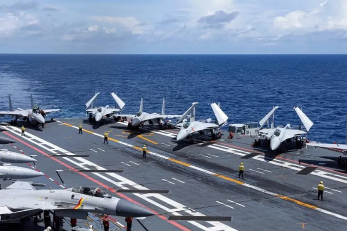 الصين تعيد بناء جزر اصطناعية في بحر الصين الجنوبي لتعزيز نفوذها العسكري