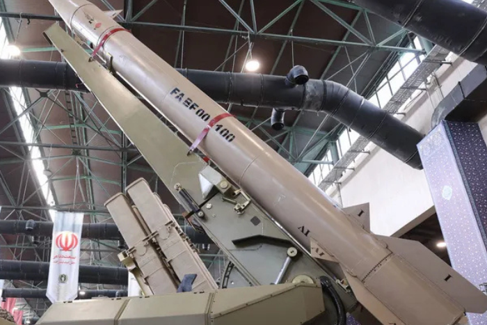 إيران تستهدف نقطة سرية في الإمارات بصواريخ باليستية تستهدف طيارين ومهندسي طيران أمريكيين