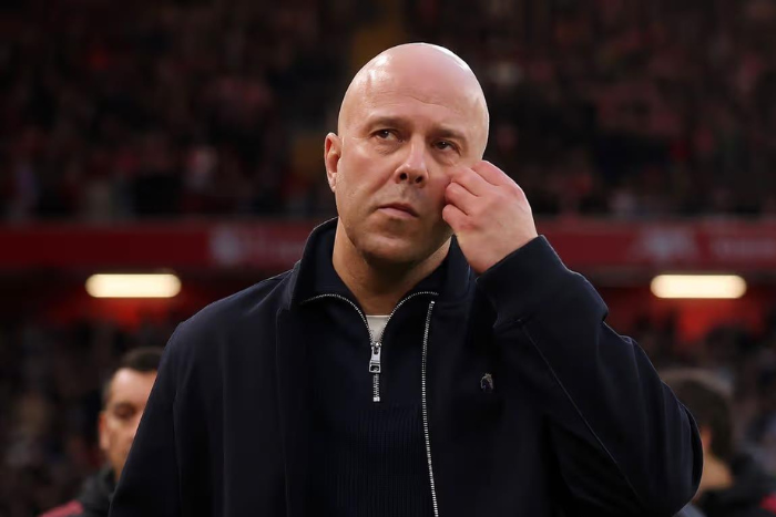 سلوت يقر بخيبة ليفربول بعد الخسارة الثقيلة أمام مانشستر سيتي ويشدد على التعويض ضد باريس سان جرمان