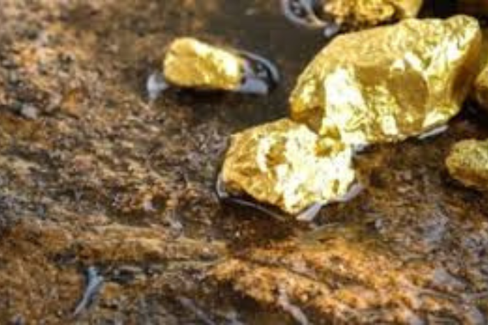 10 منقبون عن الذهب يلقون حتفهم بمنجم بالوزنبيق