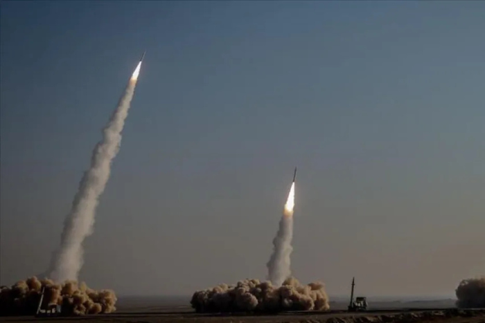 دول خليجية تعلن إحباط هجمات صاروخية ومسيرات إيرانية وتؤكد جاهزيتها الدفاعية