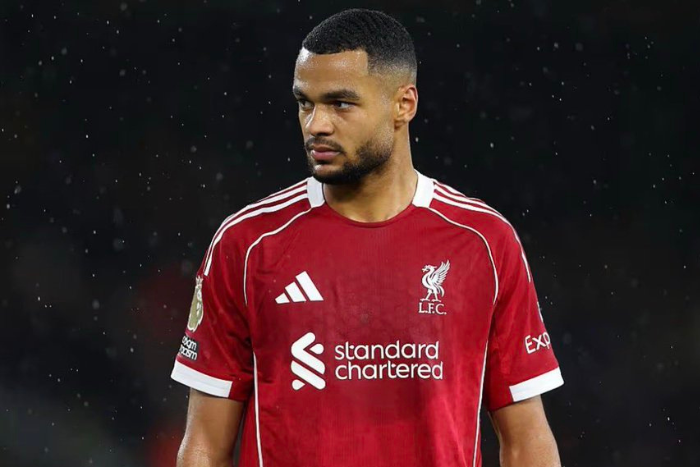 ليفربول يحسم هوية قائده الجديد بعد رحيل روبرتسون المرتقب