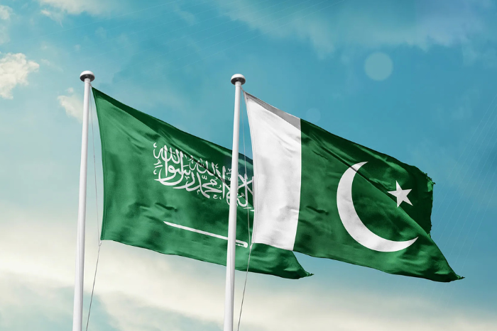 تعزيز عسكري بين السعودية وباكستان: وصول قوة جوية إلى قاعدة الملك عبدالعزيز