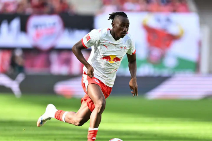 ديوماندي يقود لايبزيغ لانتصار ثمين ويواصل تألقه في البوندسليغا