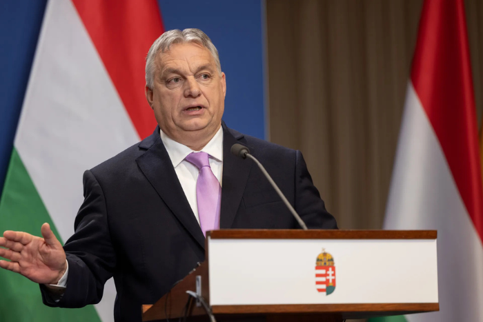 فوز كاسح للمعارضة ينهي حقبة فيكتور أوربان في المجر