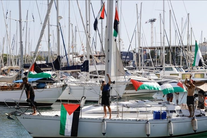 انطلاق أسطول الحرية 2 من برشلونة لكسر الحصار عن قطاع غزة وسط ترقب دولي