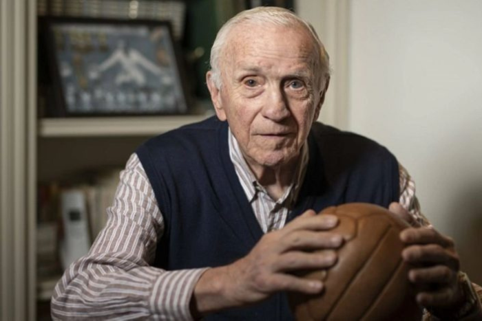 وفاة أسطورة ريال مدريد خوسيه إميليو سانتاماريا عن عمر ناهز 96 عاما