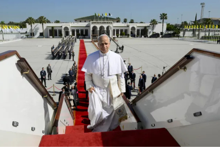 البابا ليو يزور بامندا في الكاميرون وسط صراع مستمر وانتقادات دولية