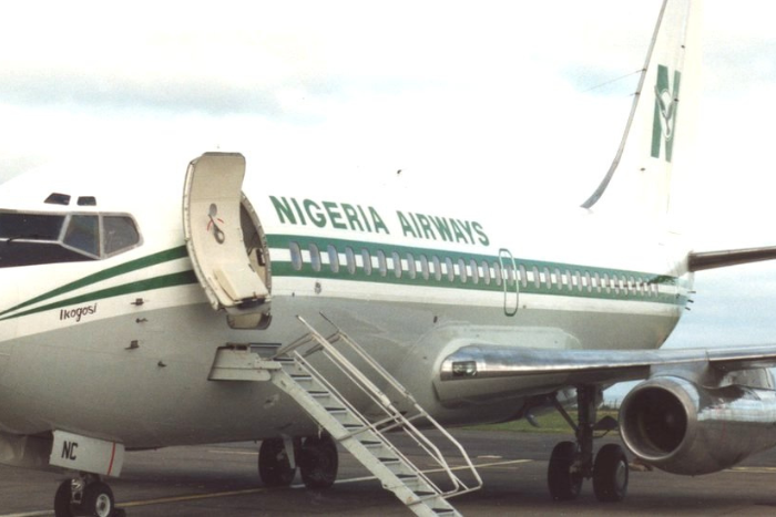 شركات الطيران في نيجيريا تلوح بتعليق الرحلات بسبب ارتفاع حاد في أسعار الوقود