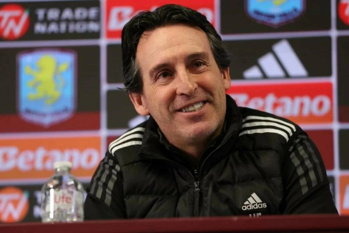 أوناي إيمري ملك الدوري الأوروبي يقترب من إنجاز تاريخي جديد