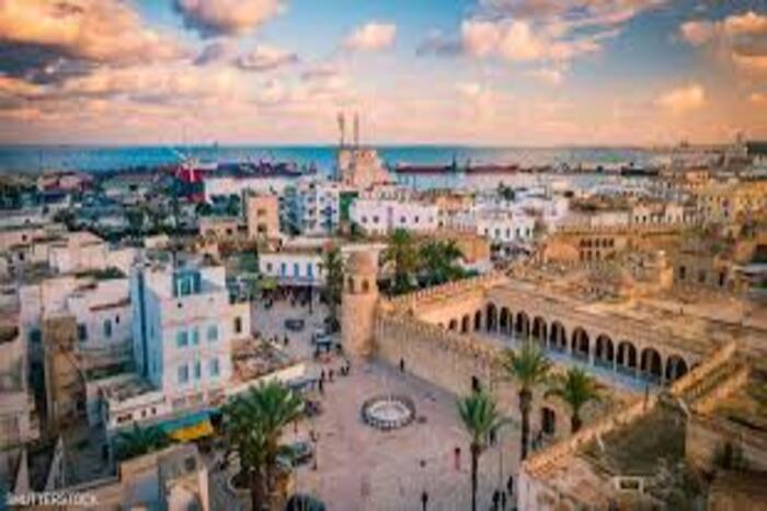 زيادة عدد السياح وعائدات القطاع في تونس زيادة عدد السياح وعائدات القطاع في تونس
