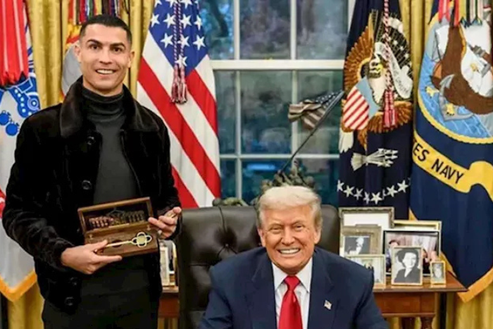 هدية استثنائية لرونالدو في البيت الأبيض تلفت الأنظار 