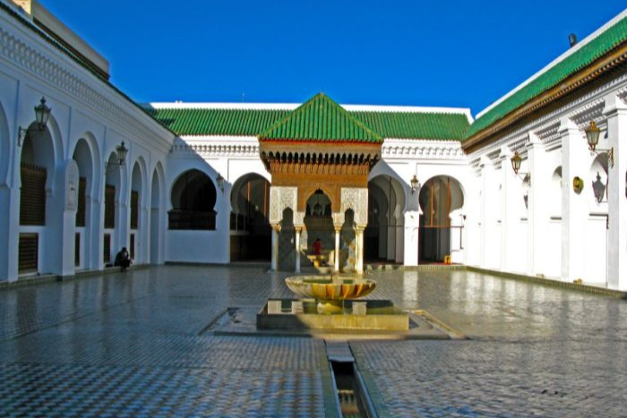 فاس . أرض الحوار تحاور أبناءها 