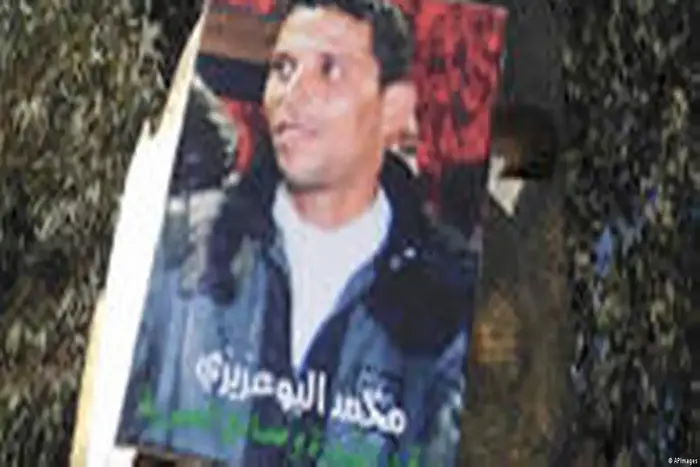 قيس سعيد يصدر عفوا رئاسيا عن 2014 سجينا بتونس بمناسبة عيد الثورة