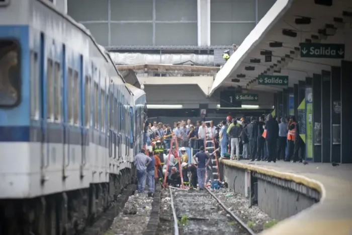 إصابة 100 شخص بحادث اصطدام قطارين في سلوفاكيا 